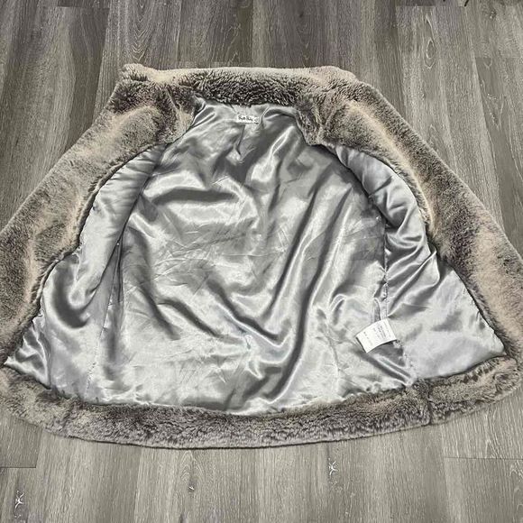 Brigette Bailey Faux Fur Vest SZ M Gray Super Soft! - Picture 8 of 10